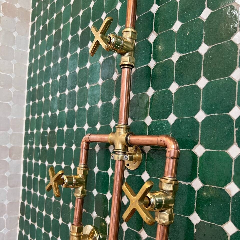 Vintage Cooper and Shower System. Indoor and outdoor Copper shower system with Round shower head - bohoprime