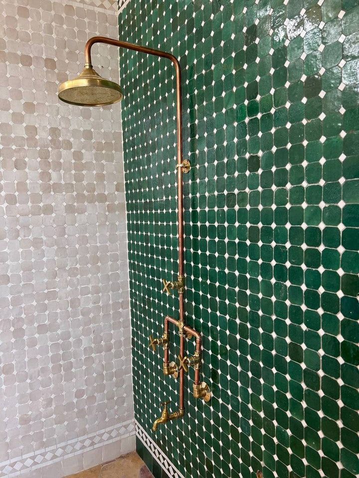 Vintage Cooper and Shower System. Indoor and outdoor Copper shower system with Round shower head - bohoprime