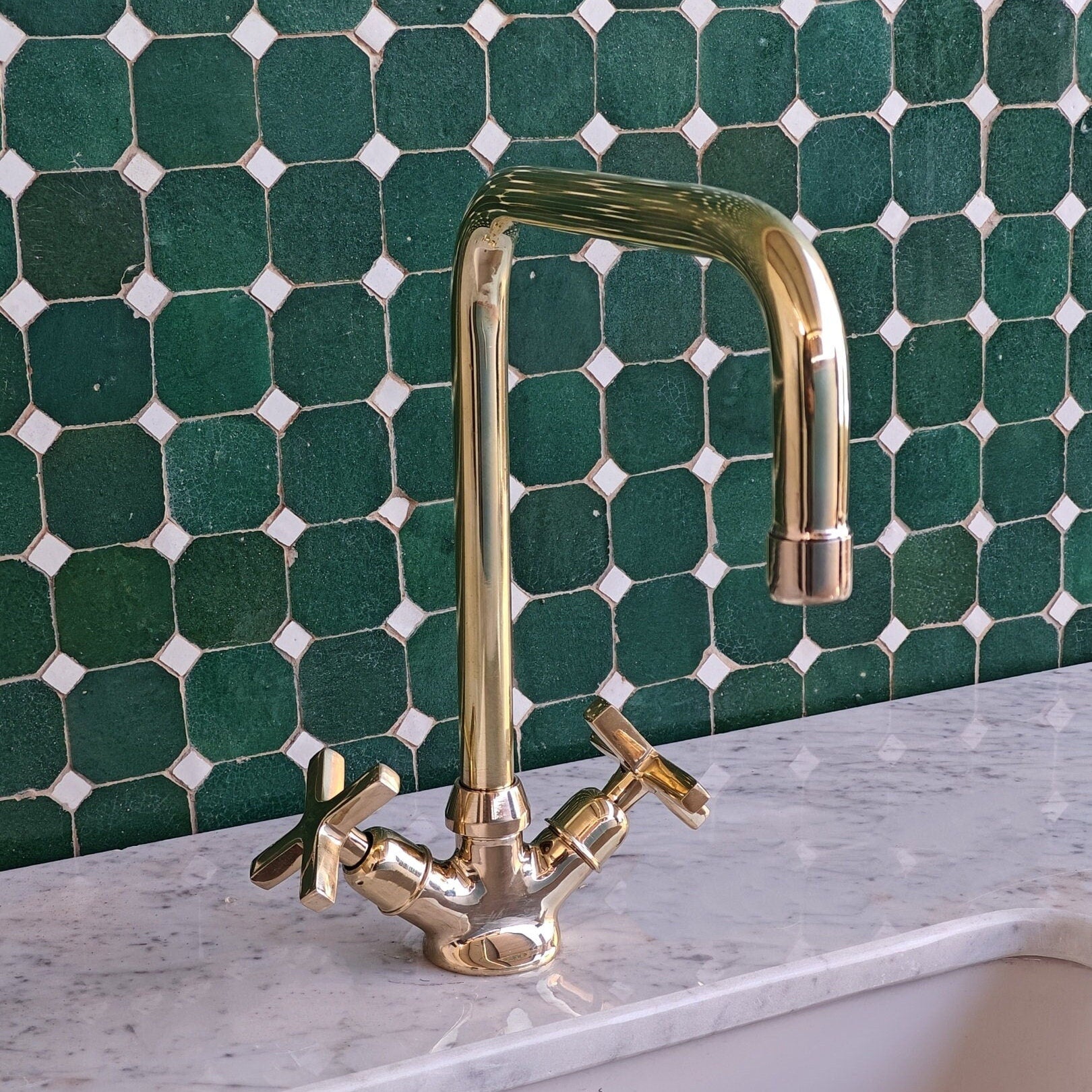 Unlacquered Solid Brass Single-Hole Faucet - Kitchen & Bathroom - bohoprime