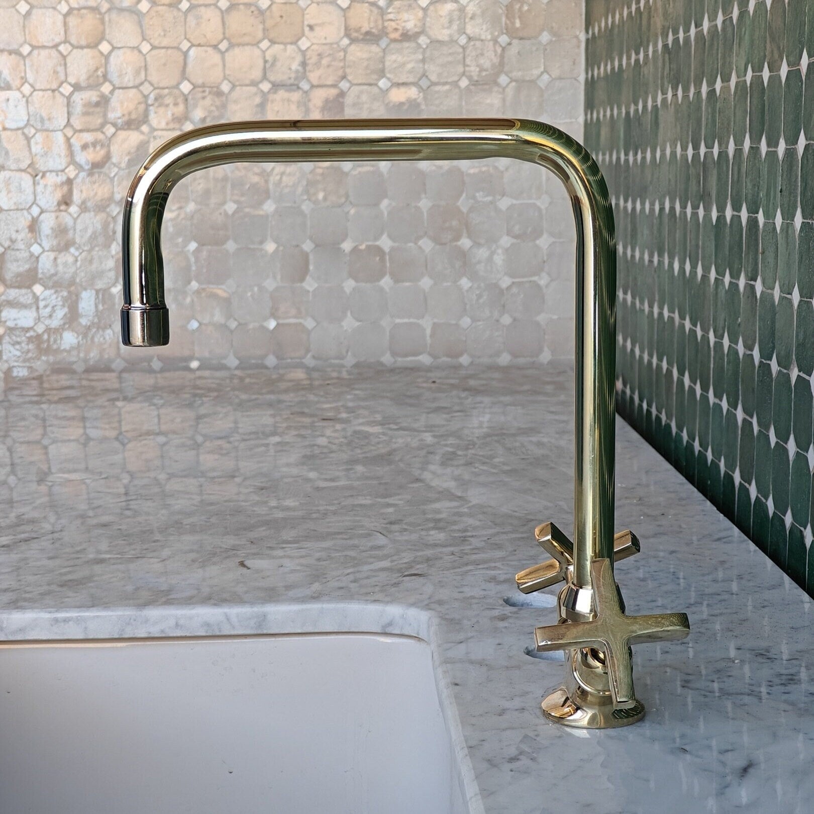 Unlacquered Solid Brass Single-Hole Faucet - Kitchen & Bathroom - bohoprime