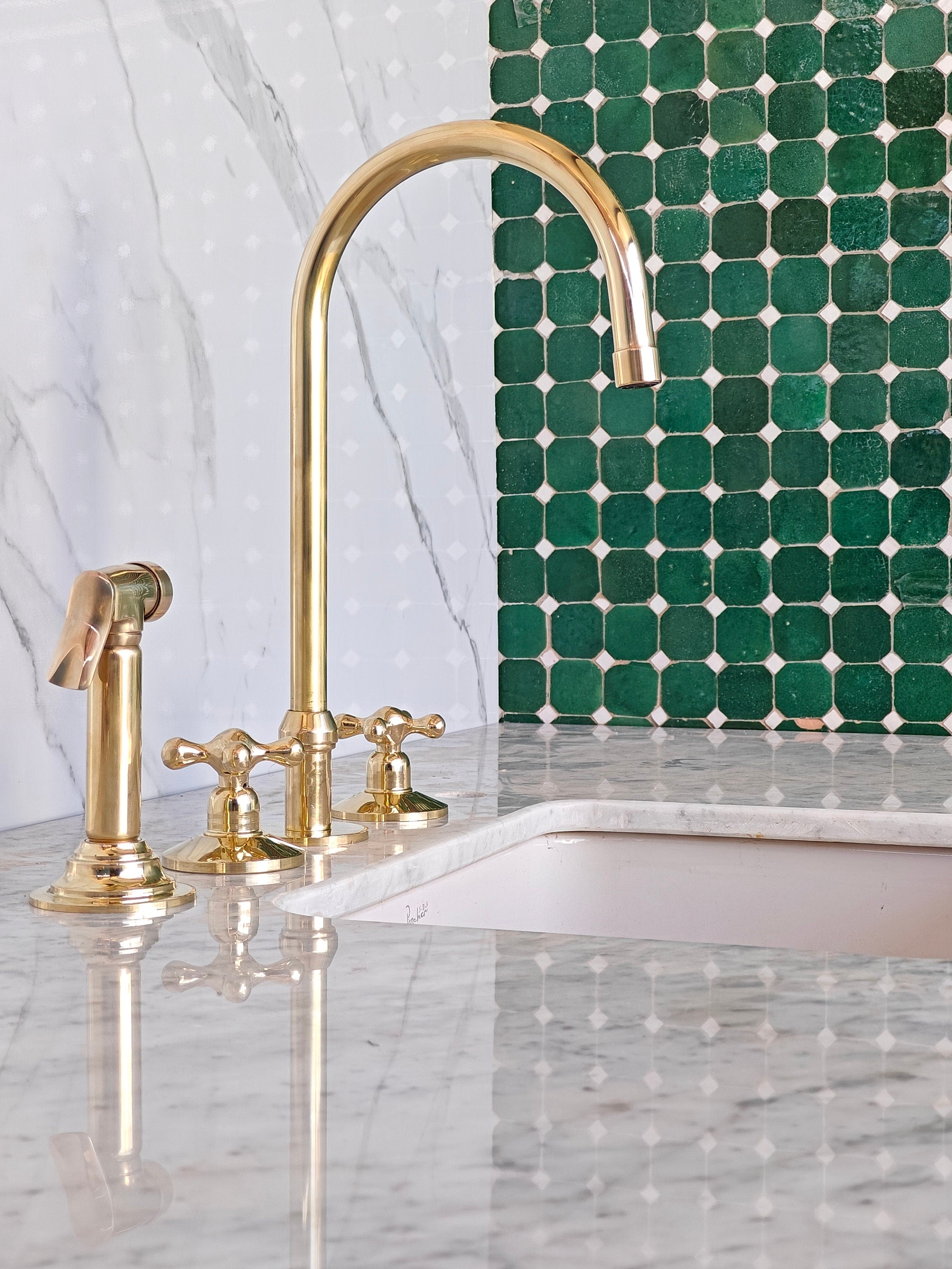 Antique Brass Kitchen Faucet – A Touch of Classic Charm - bohoprime